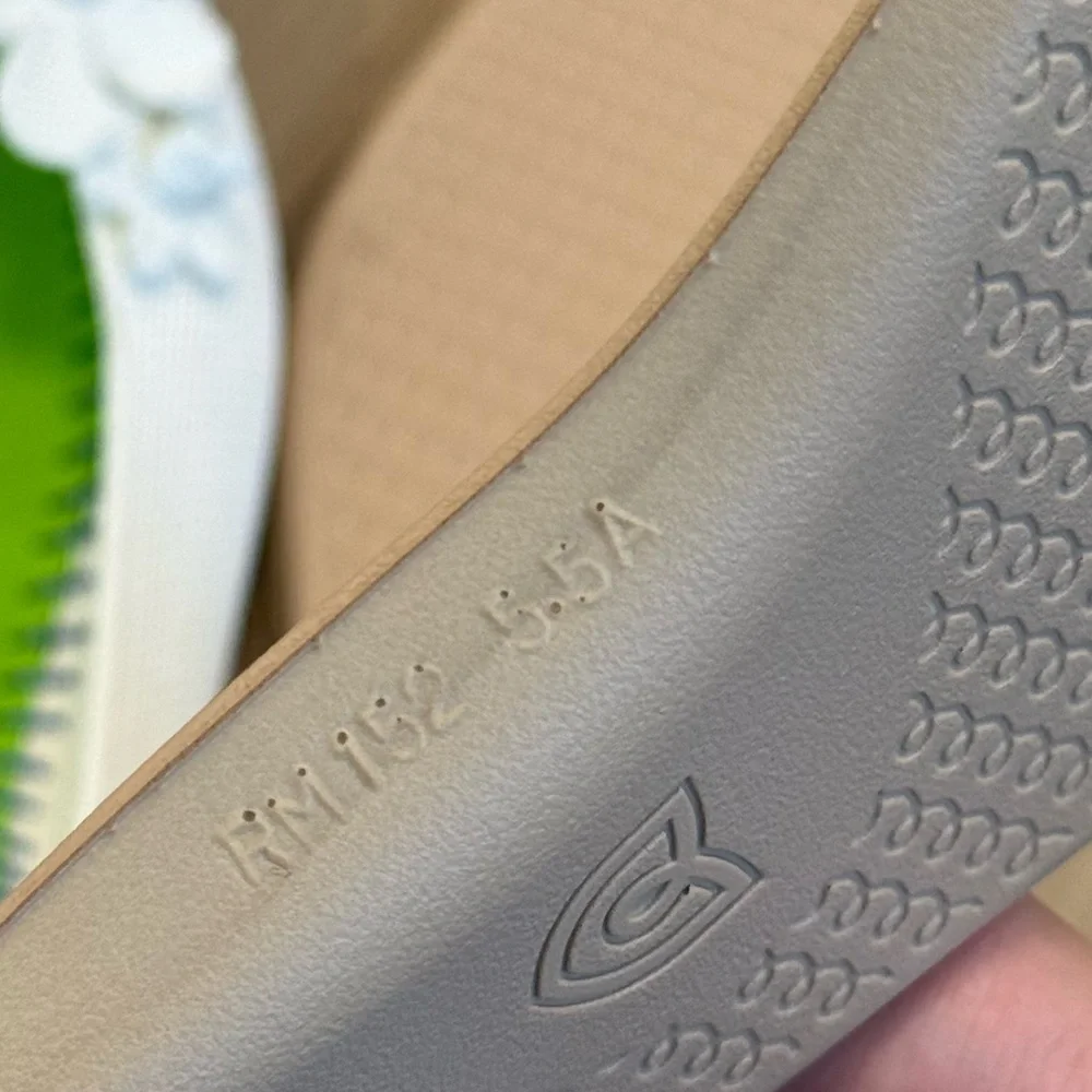 Rothy’s The Petal Point II - Picture 5 of 11